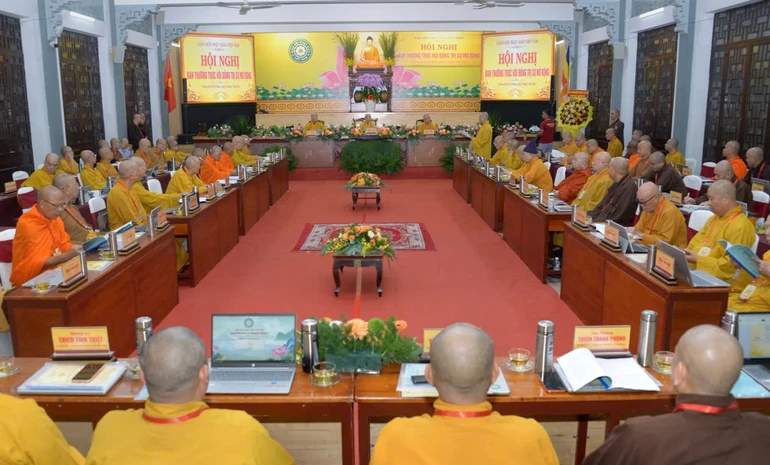 Bế mạc Hội nghị Ban Thường trực Hội đồng Trị sự: Trình danh sách tấn phong giáo phẩm 890 Tăng Ni